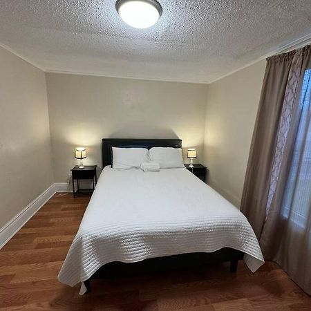 Comforting Getaway-Sleeps 6-Walk To Falls! Niagarawatervallen Buitenkant foto