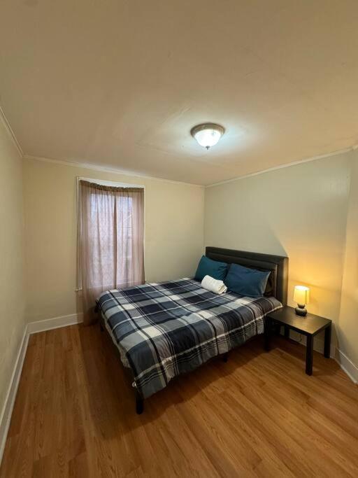 Comforting Getaway-Sleeps 6-Walk To Falls! Niagarawatervallen Buitenkant foto