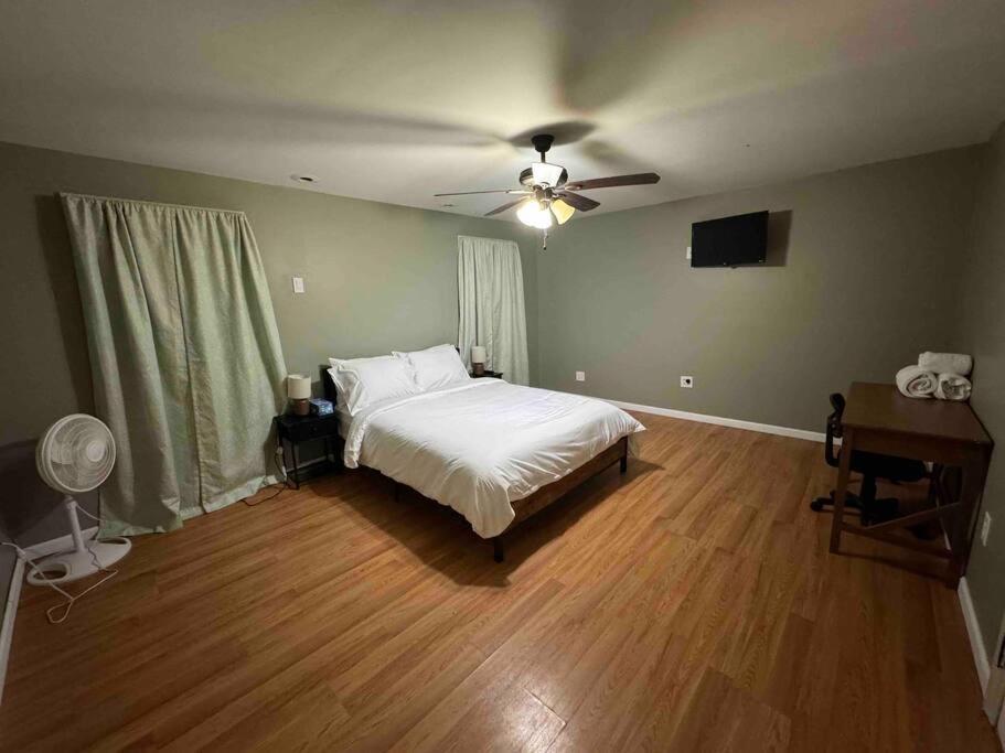 Comforting Getaway-Sleeps 6-Walk To Falls! Niagarawatervallen Buitenkant foto